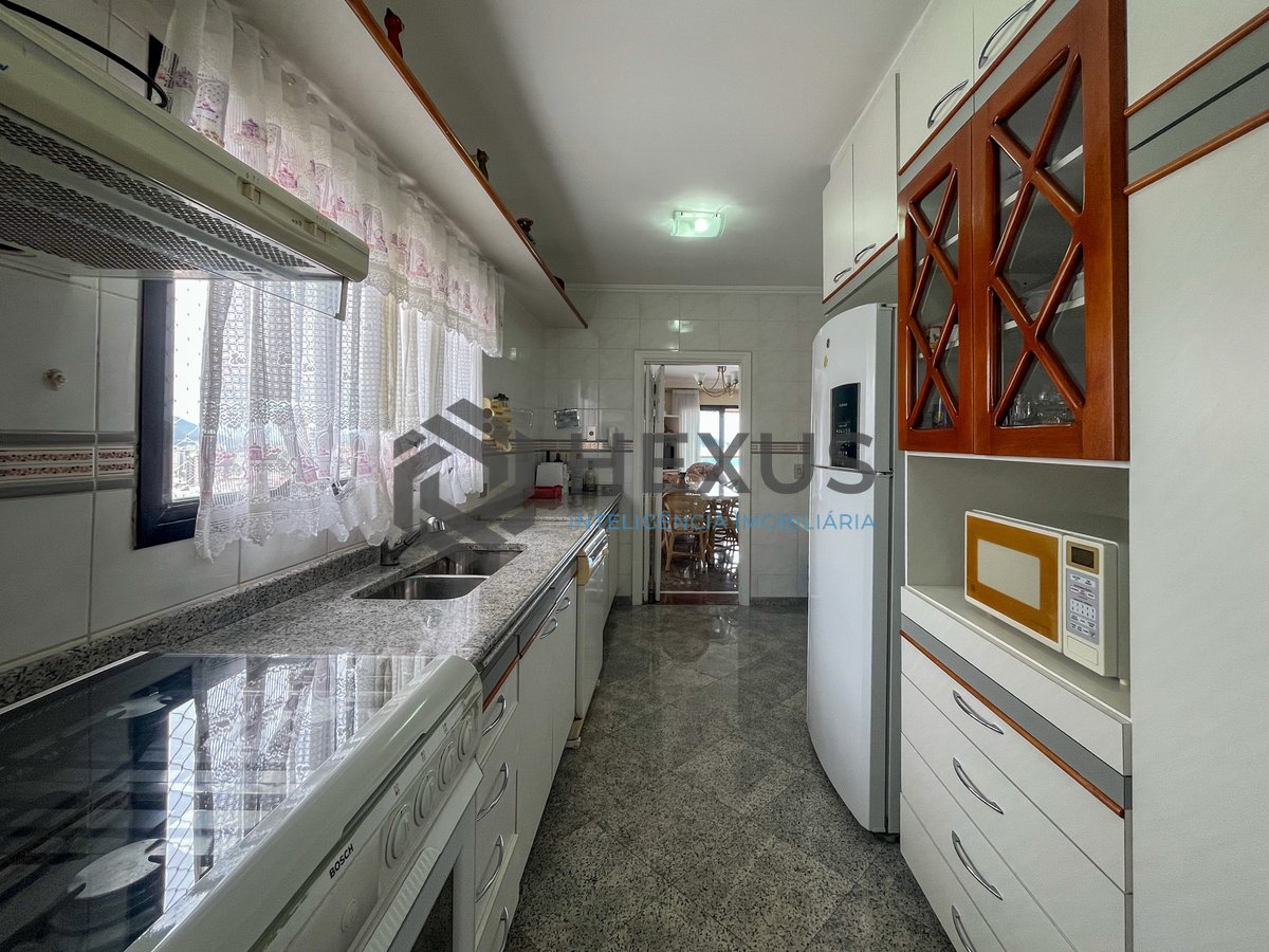 Foto 31 de Apartamento com varanda vista mar e lazer na beira mar da Praia da Enseada, Guaruja