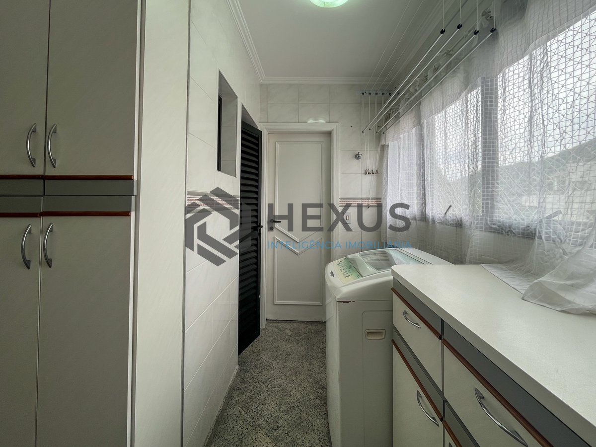 Foto 33 de Apartamento com varanda vista mar e lazer na beira mar da Praia da Enseada, Guaruja