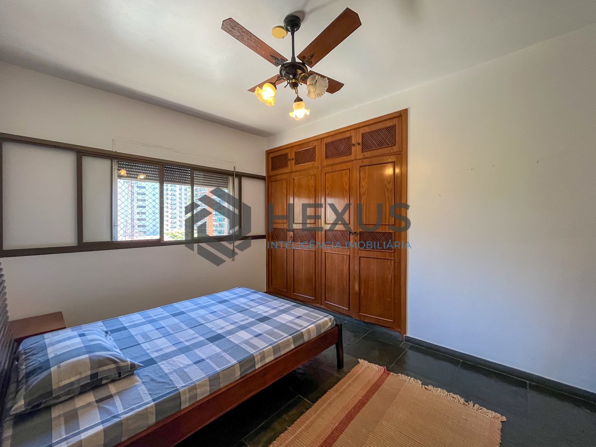 Foto 19 de Apartamento com varanda vista mar na Praia das Pitangueiras, Guaruja
