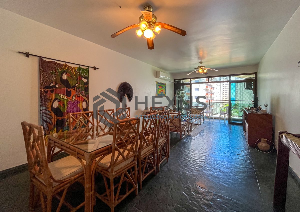 Foto 3 de Apartamento com varanda vista mar na Praia das Pitangueiras, Guaruja