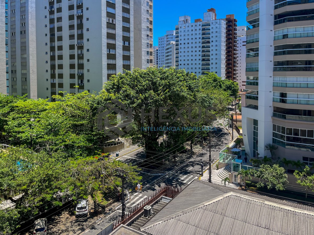 Foto 21 de Apartamento com varanda vista mar na Praia das Pitangueiras, Guaruja