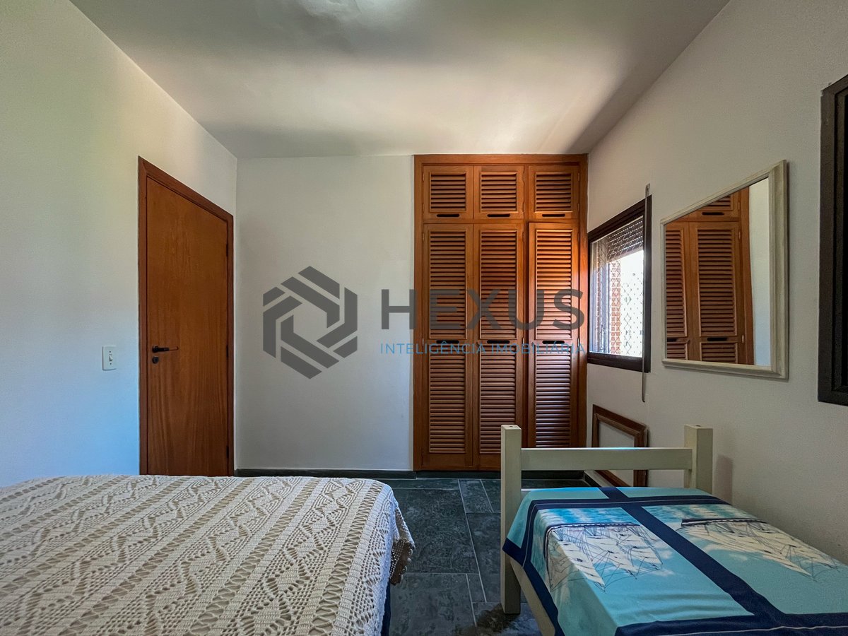 Foto 17 de Apartamento com varanda na Praia das Pitangueiras, Guaruja