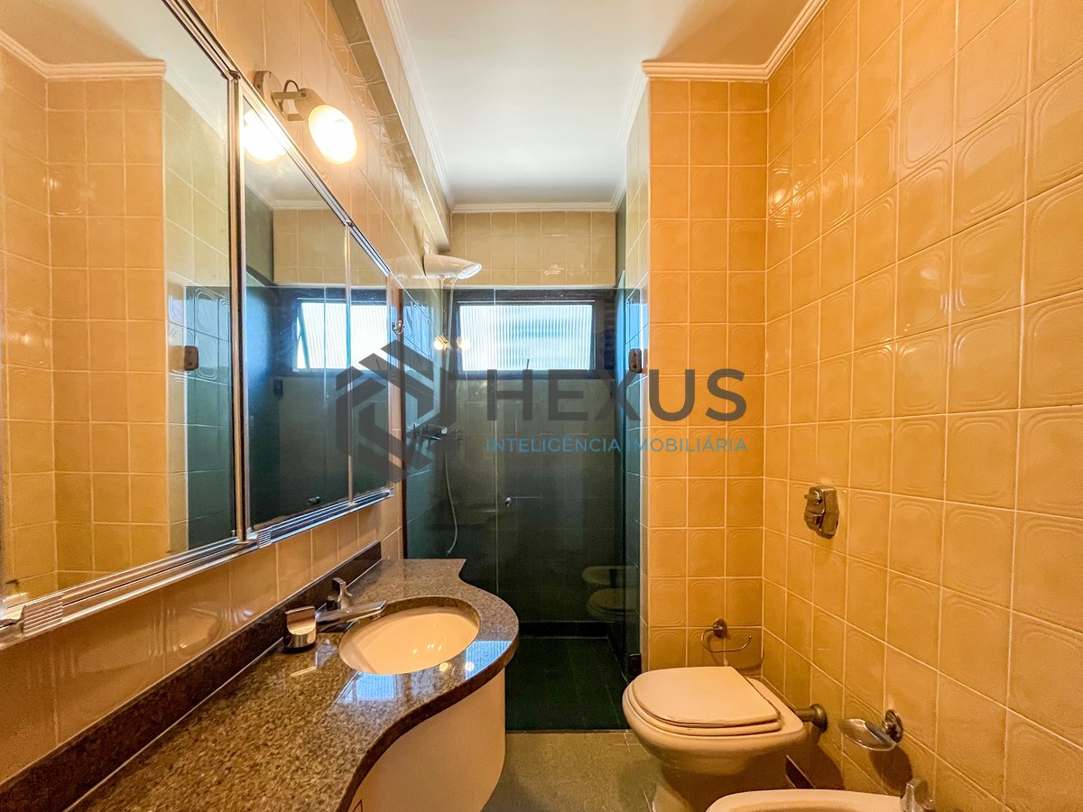 Foto 18 de Apartamento com varanda na Praia das Pitangueiras, Guaruja