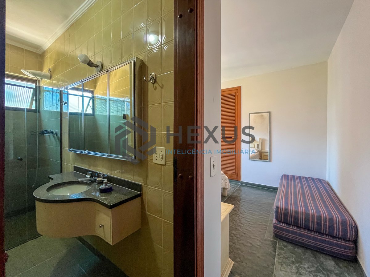 Foto 19 de Apartamento com varanda na Praia das Pitangueiras, Guaruja