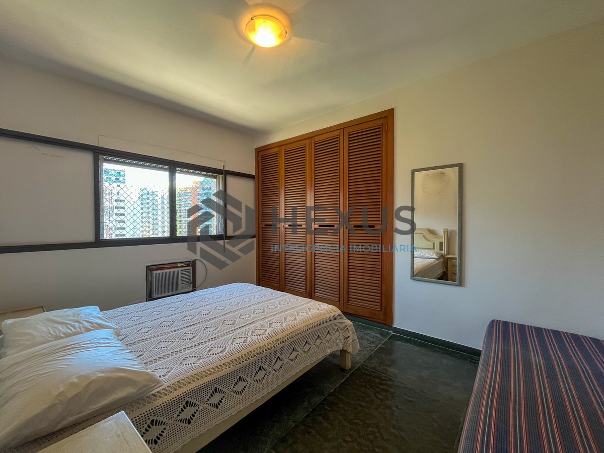 Foto 20 de Apartamento com varanda na Praia das Pitangueiras, Guaruja
