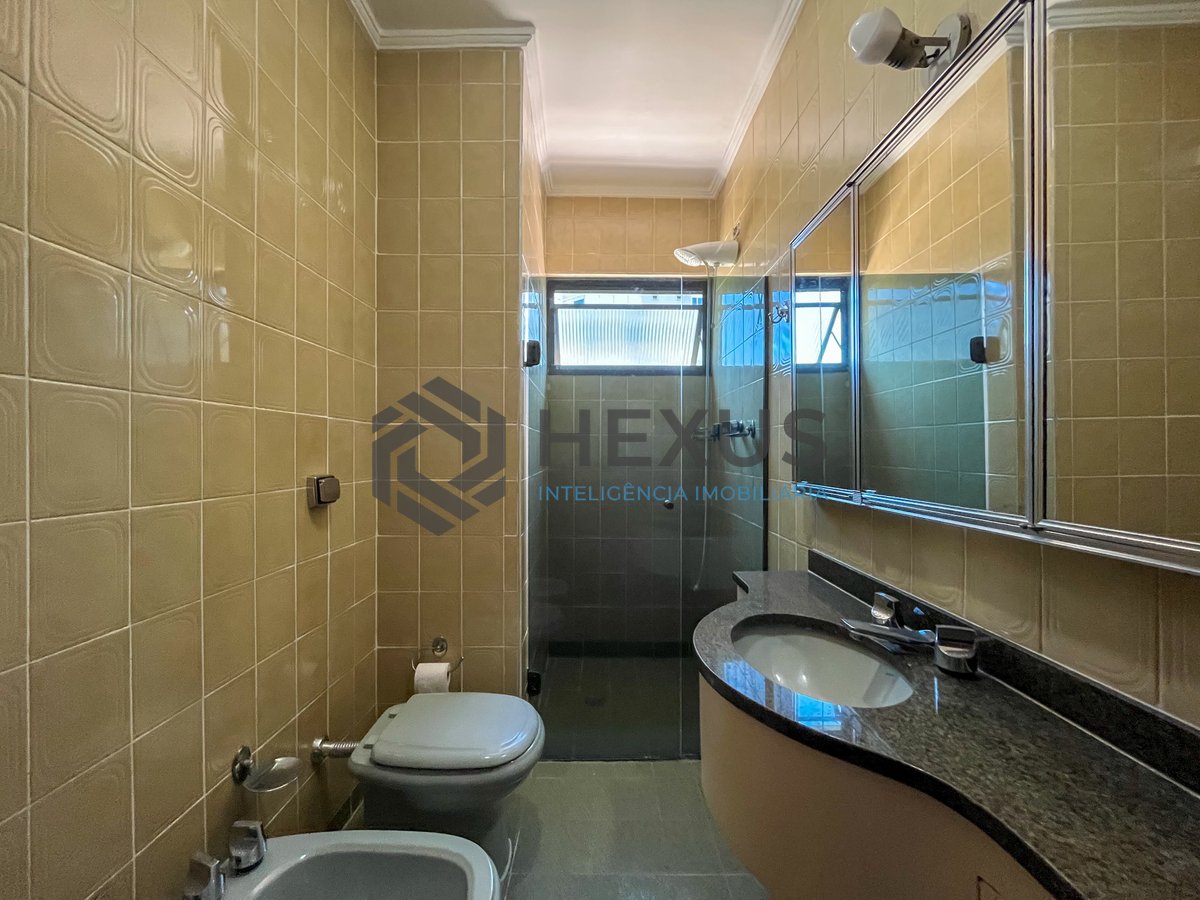 Foto 24 de Apartamento com varanda na Praia das Pitangueiras, Guaruja