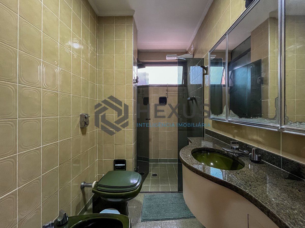 Foto 14 de Apartamento com varanda na Praia das Pitangueiras, Guaruja