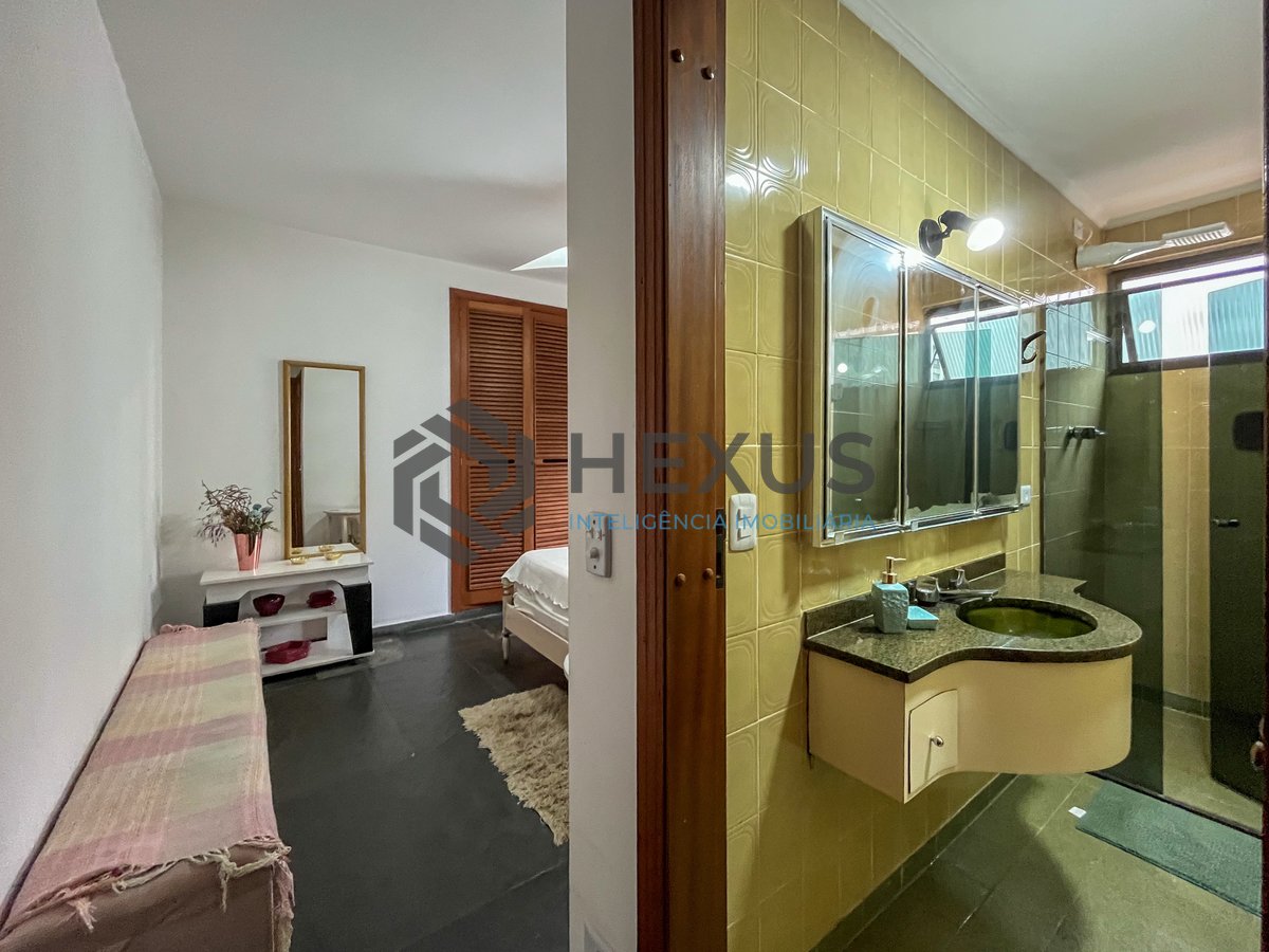 Foto 15 de Apartamento com varanda na Praia das Pitangueiras, Guaruja
