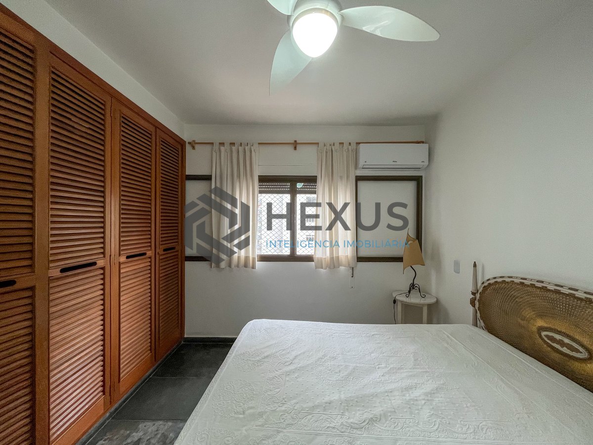 Foto 17 de Apartamento com varanda na Praia das Pitangueiras, Guaruja