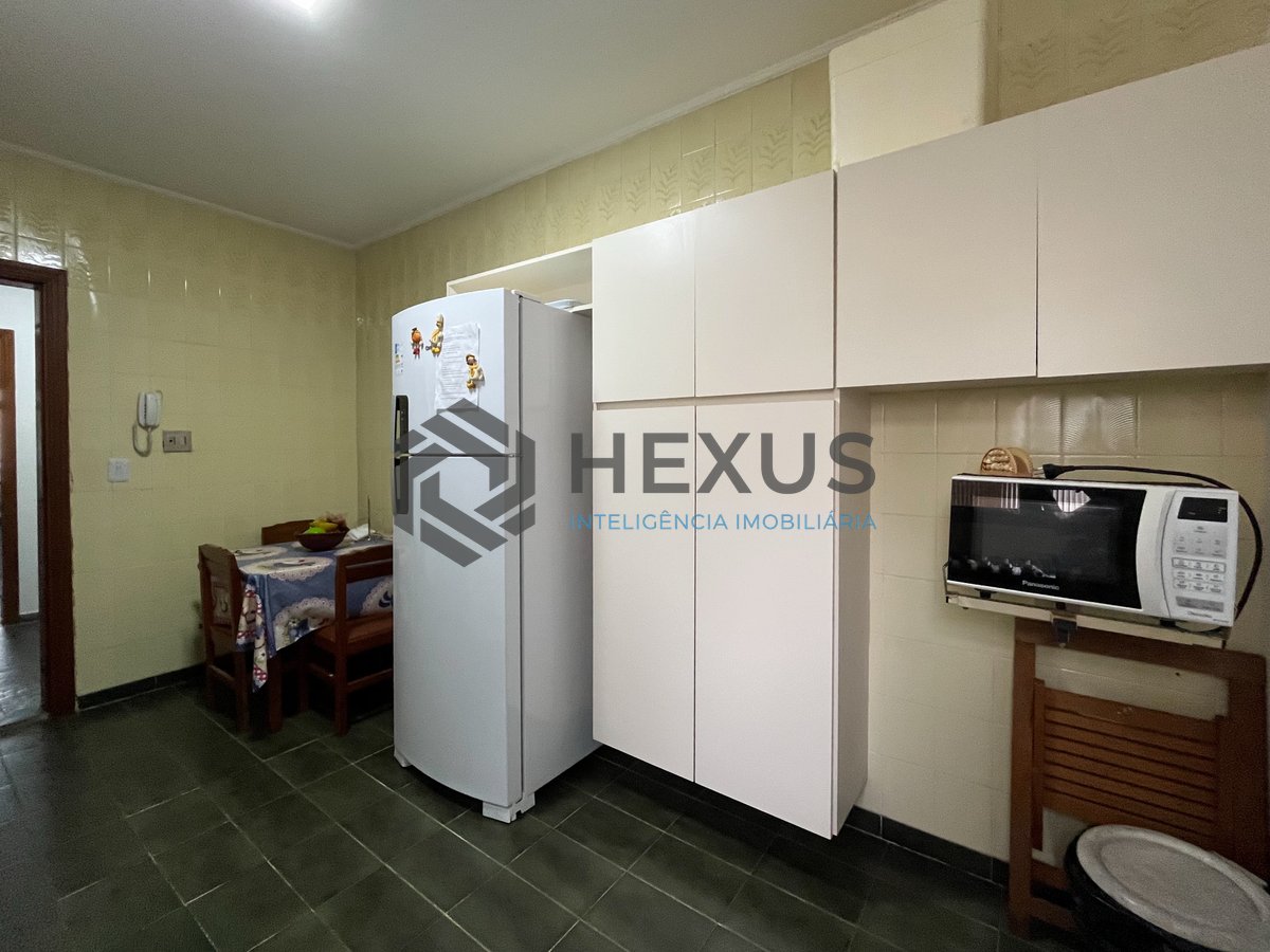 Foto 20 de Apartamento com varanda na Praia das Pitangueiras, Guaruja