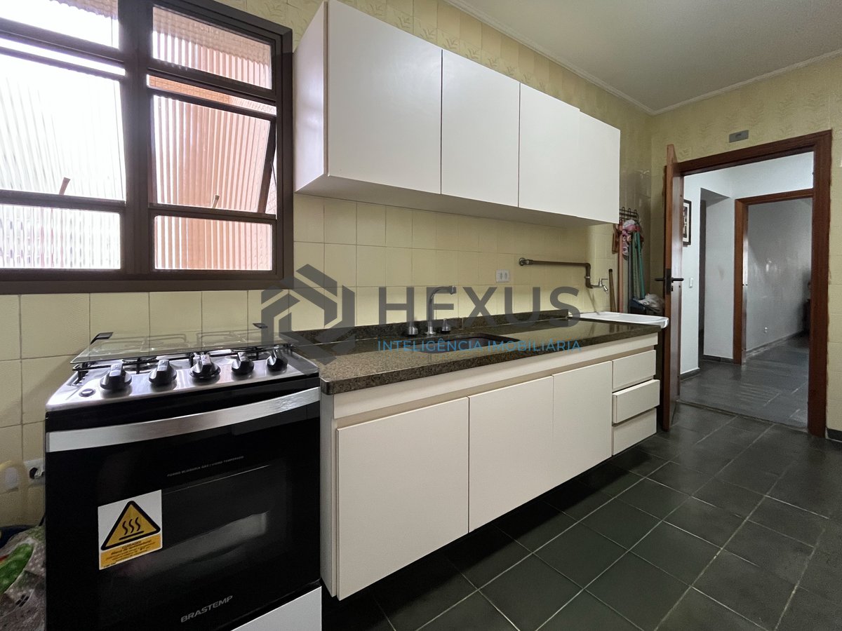 Foto 21 de Apartamento com varanda na Praia das Pitangueiras, Guaruja