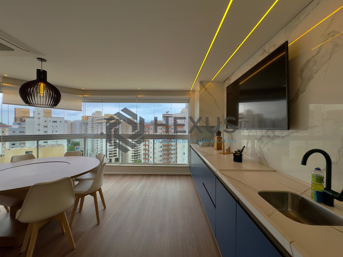 Foto 11 de Apartamento reformado com varanda gourmet e lazer a 2 quadras da Praia das Pitangueiras, Guarujá