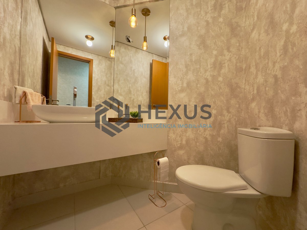 Foto 16 de Apartamento reformado com varanda gourmet e lazer a 2 quadras da Praia das Pitangueiras, Guarujá