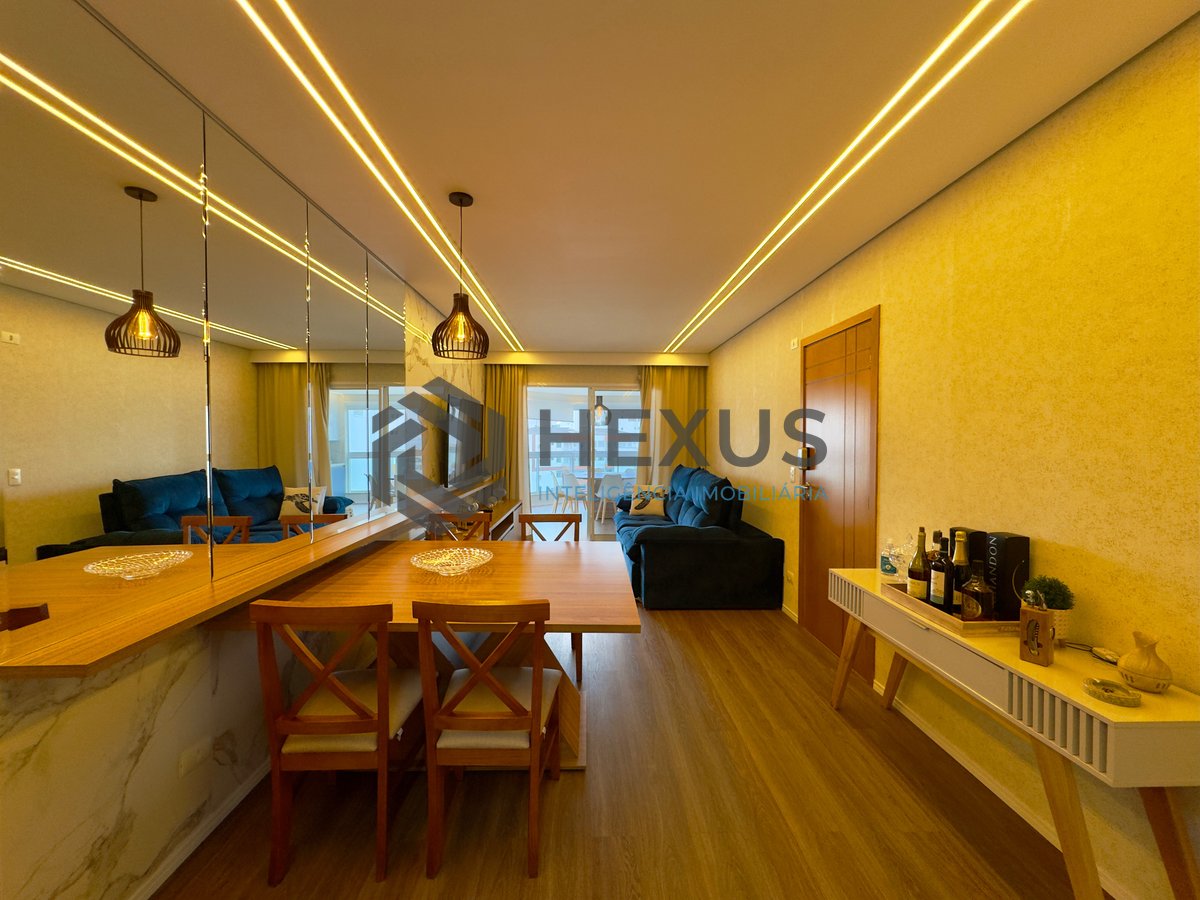 Foto 19 de Apartamento reformado com varanda gourmet e lazer a 2 quadras da Praia das Pitangueiras, Guarujá