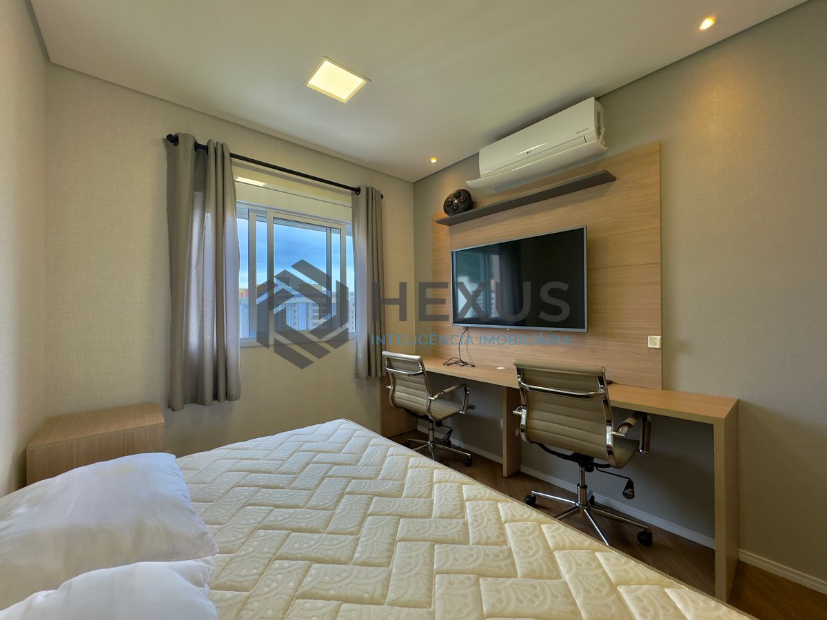 Foto 31 de Apartamento reformado com varanda gourmet e lazer a 2 quadras da Praia das Pitangueiras, Guarujá