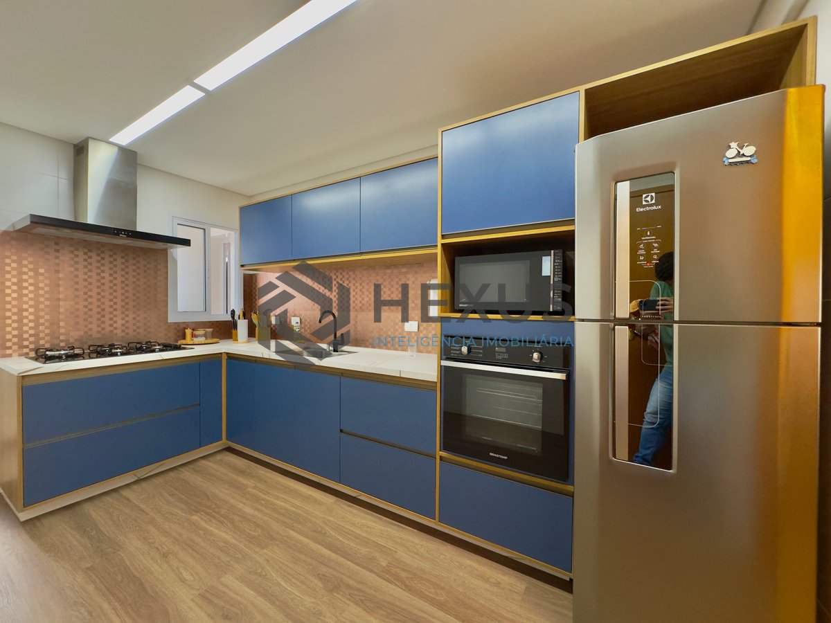 Foto 34 de Apartamento reformado com varanda gourmet e lazer a 2 quadras da Praia das Pitangueiras, Guarujá