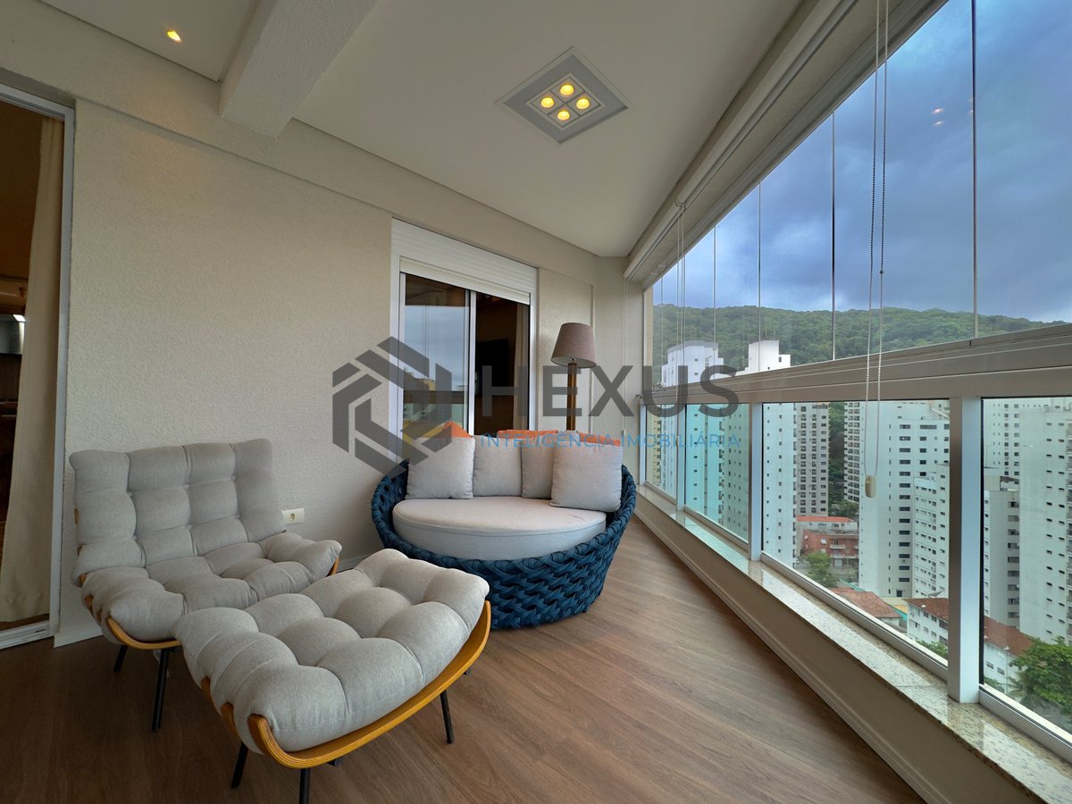 Foto 9 de Apartamento reformado com varanda gourmet e lazer a 2 quadras da Praia das Pitangueiras, Guarujá