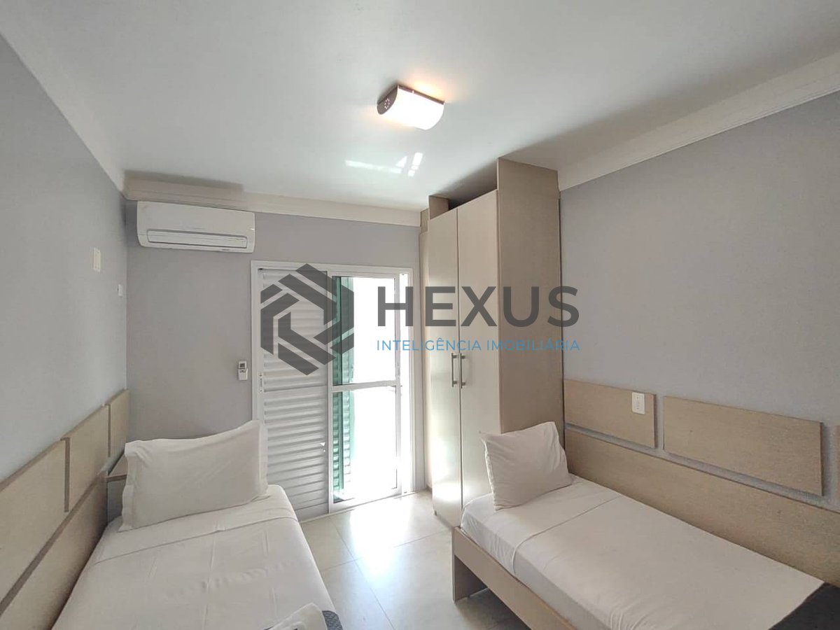 Foto 14 de Apartamento com varanda gourmet e lazer na Praia da Enseada, Guaruja