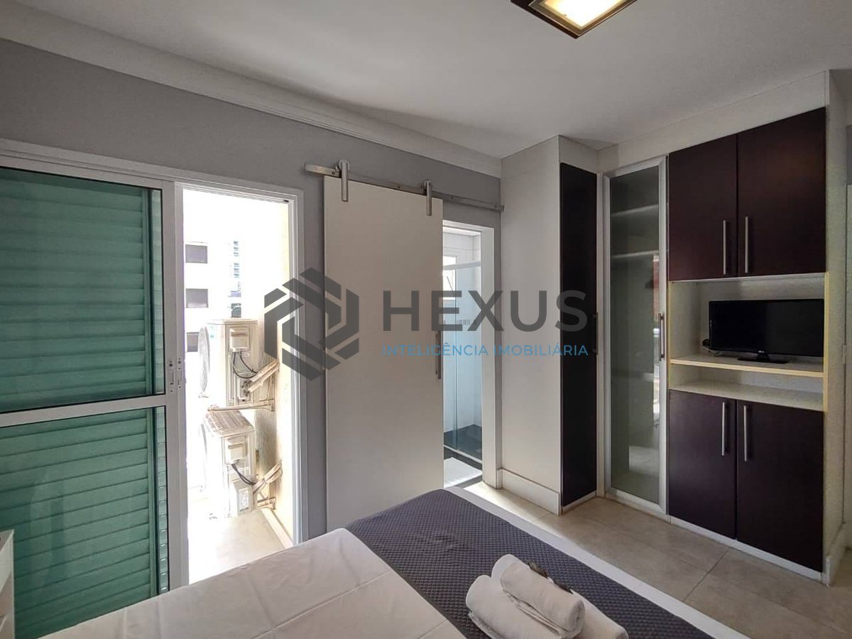 Foto 17 de Apartamento com varanda gourmet e lazer na Praia da Enseada, Guaruja