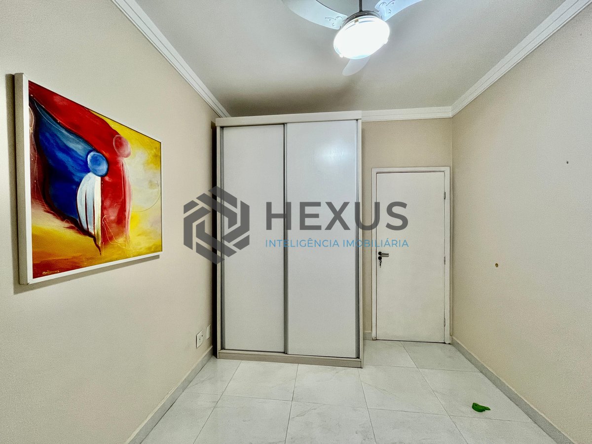 Foto 13 de Apartamento com varanda e despesas baixas na Praia das Pitangueiras, Guaruja