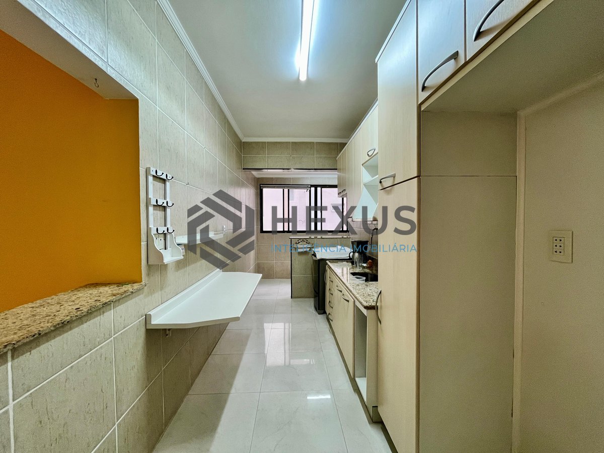 Foto 23 de Apartamento com varanda e despesas baixas na Praia das Pitangueiras, Guaruja