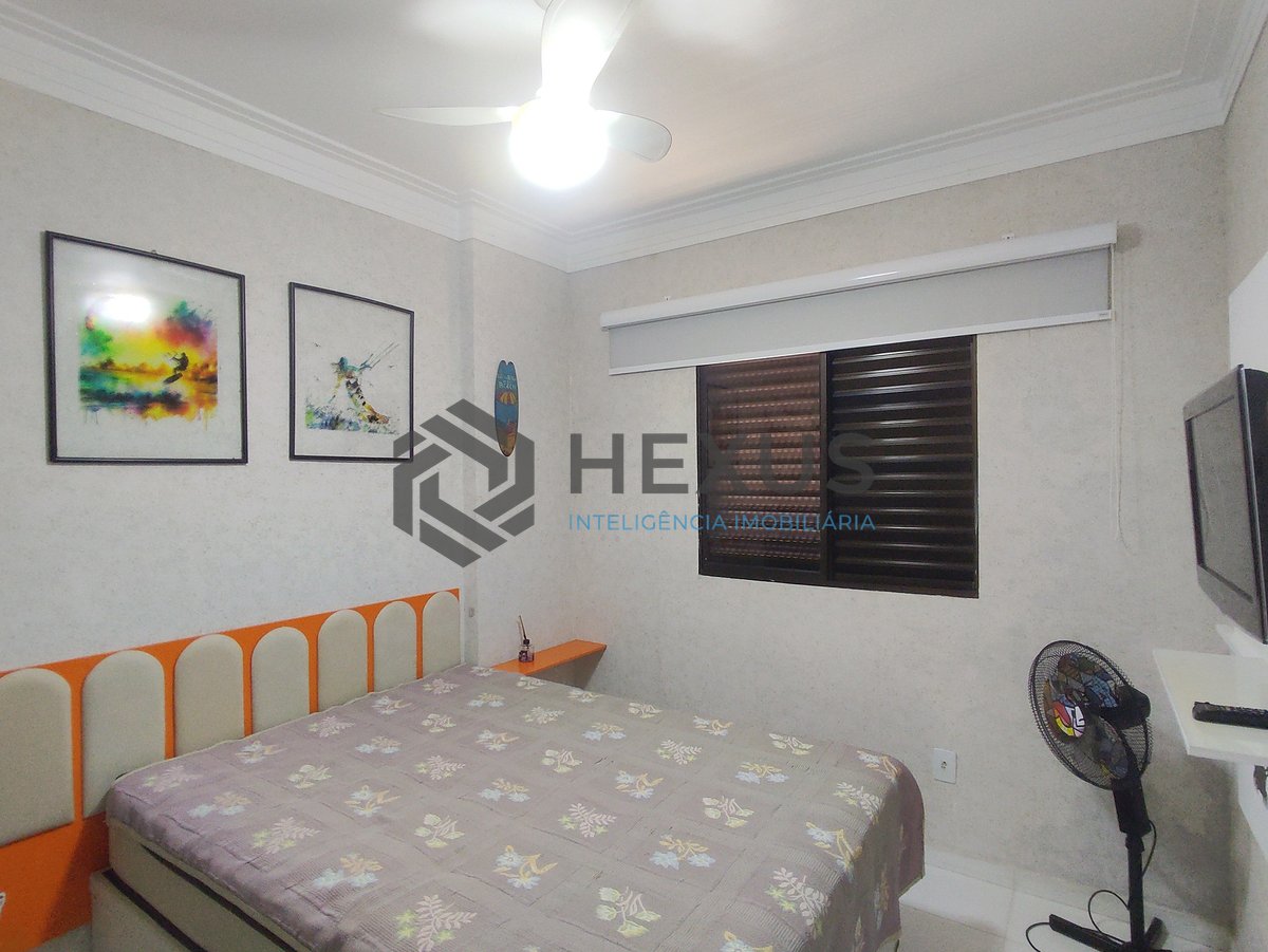 Foto 10 de Apartamento reformado com varanda e lazer na Praia das Astúrias, Guarujá