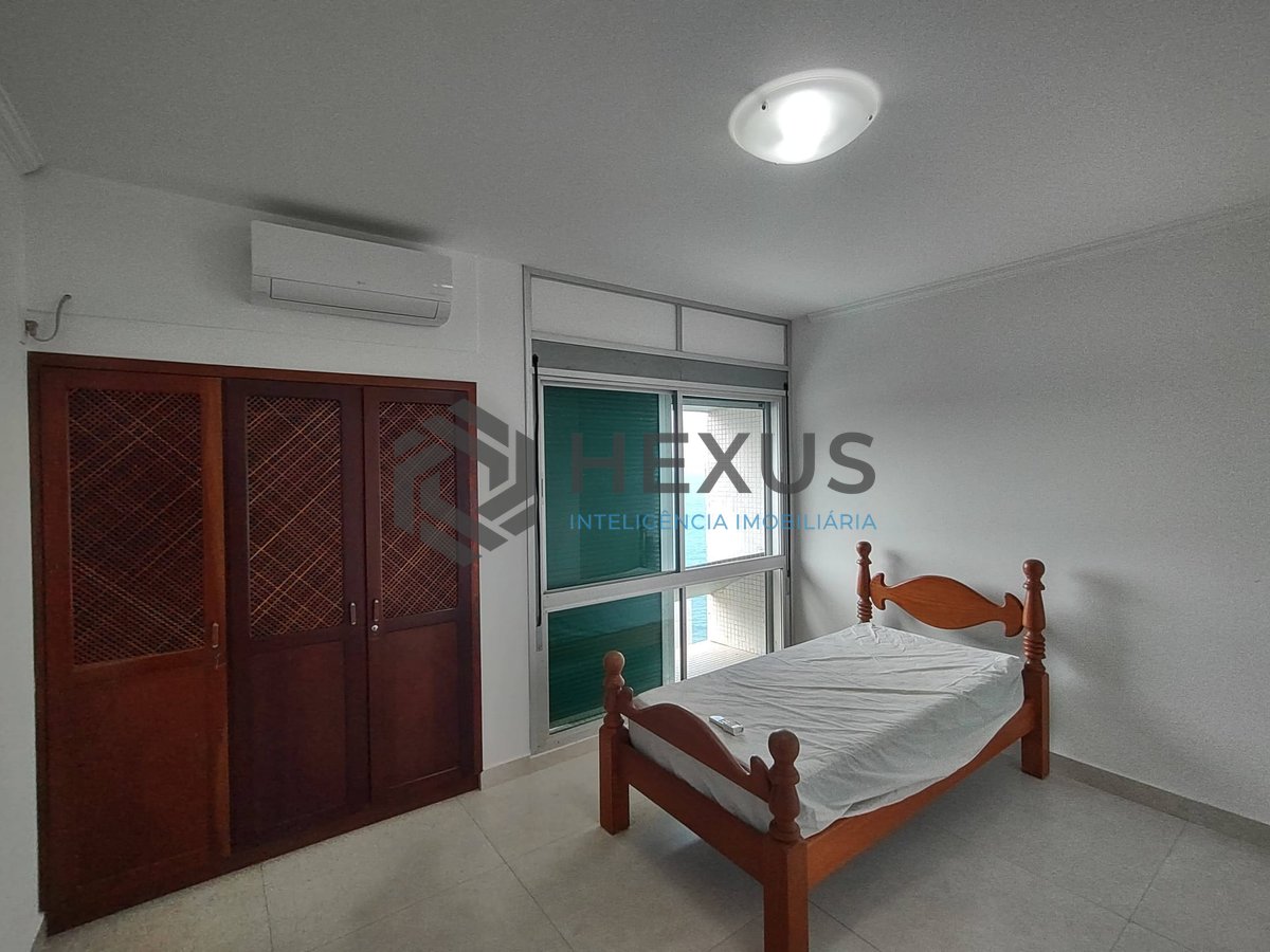 Foto 12 de Apartamento frente mar com varanda e lazer na região do Tortugas na Praia da Enseada, Guaruja