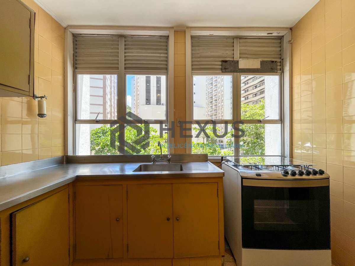 Foto 34 de Apartamento reformado frente mar na Praia das Pitangueiras, Guaruja