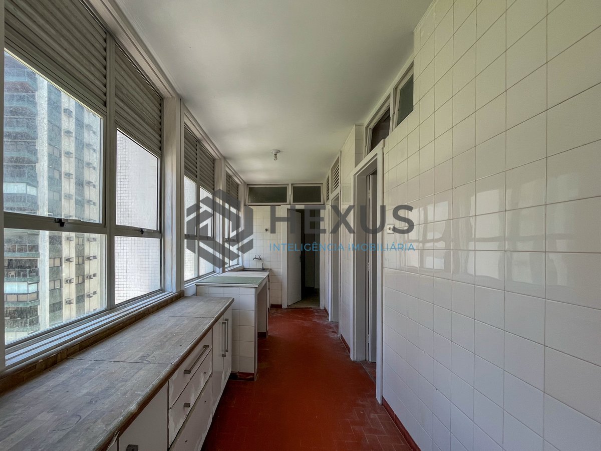 Foto 40 de Apartamento frente mar na Praia das Pitangueiras, Guaruja