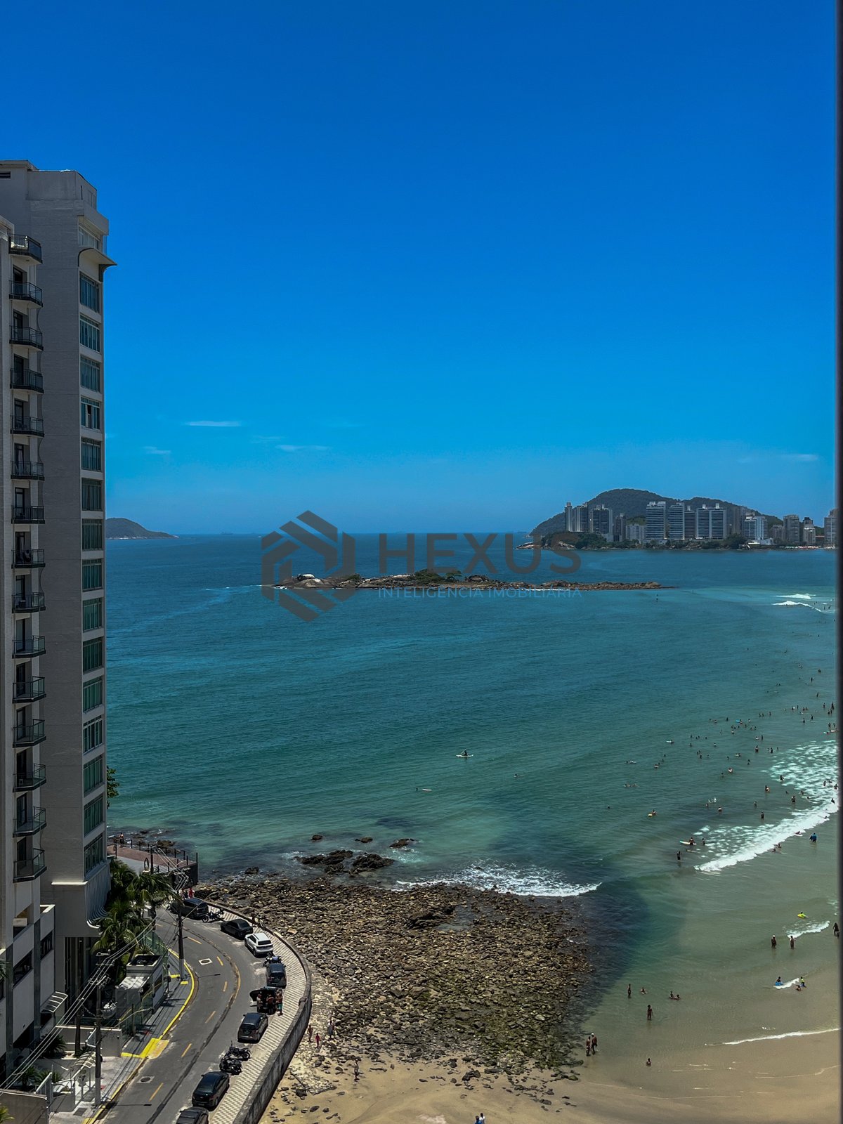 Foto 27 de Apartamento frente mar na Praia das Pitangueiras, Guaruja
