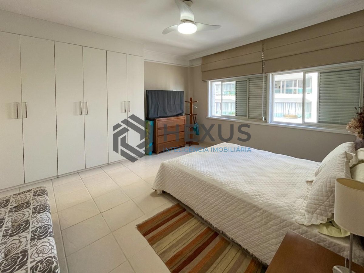 Foto 31 de Apartamento reformado frente mar na Praia das Pitangueiras, Guaruja