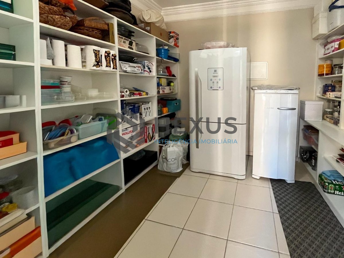 Foto 41 de Apartamento reformado frente mar na Praia das Pitangueiras, Guaruja