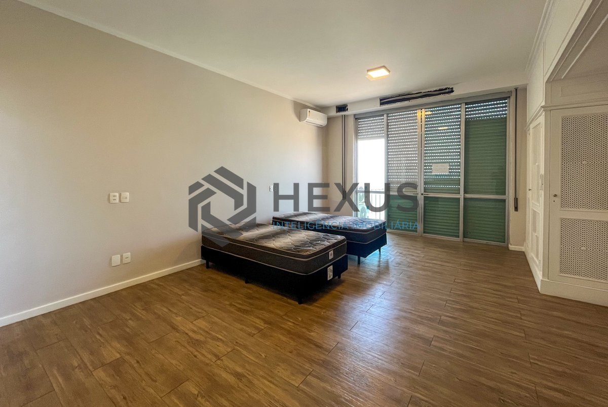 Foto 46 de Apartamento frente mar com varanda na Praia das Pitangueiras, Guaruja