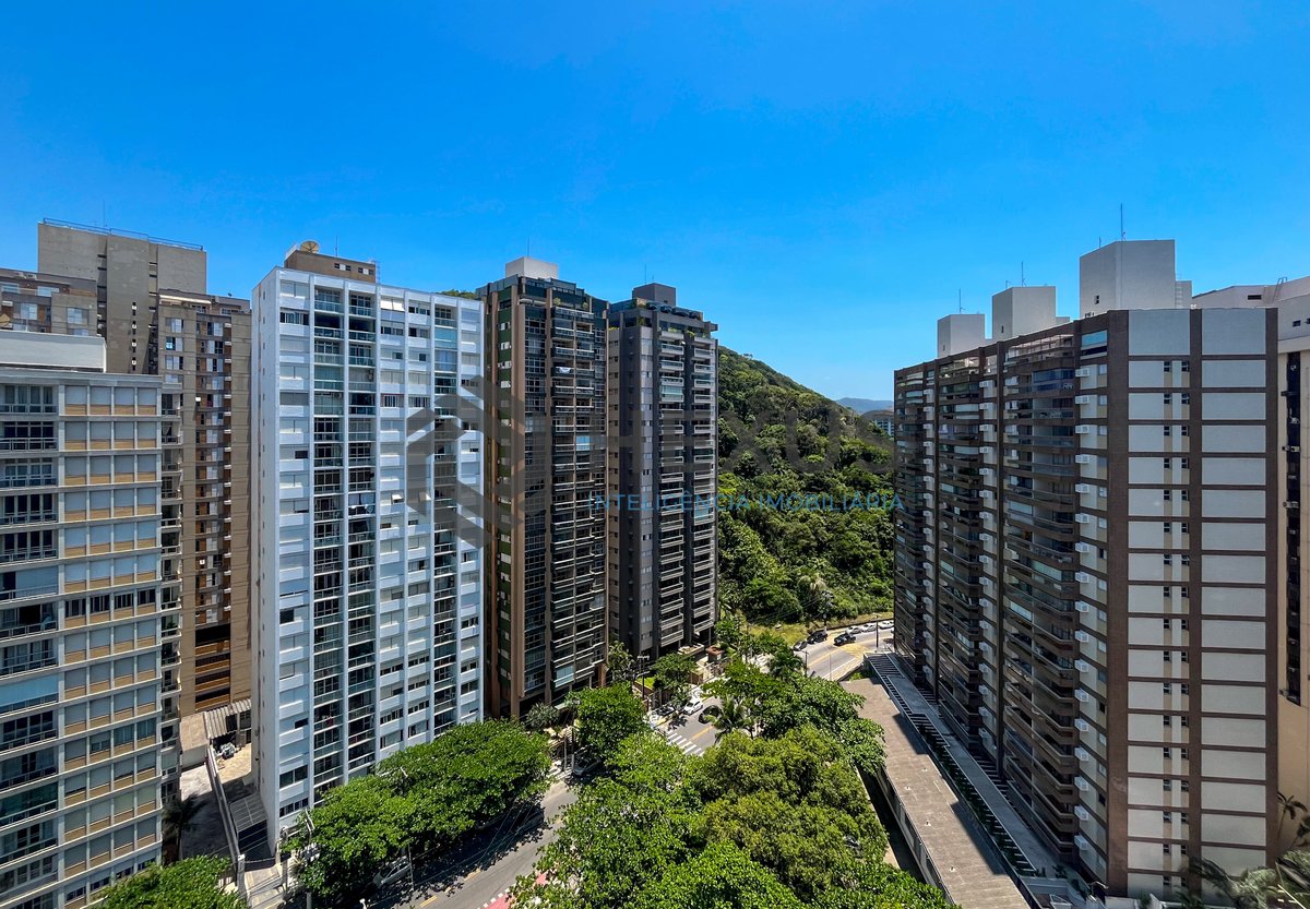 Foto 63 de Apartamento frente mar com varanda na Praia das Pitangueiras, Guaruja