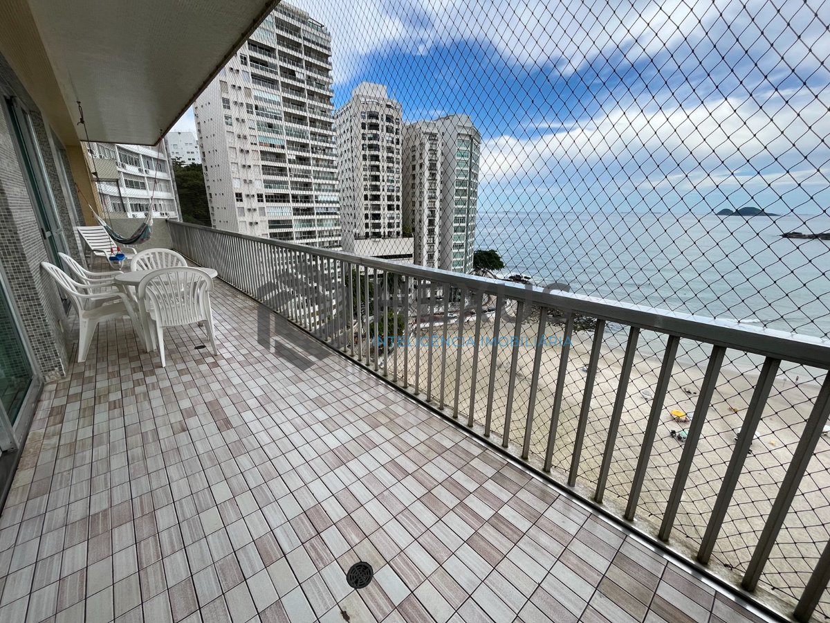 Foto 9 de Apartamento frente mar com varanda vista mar na Praia das Pitangueiras, Guaruja