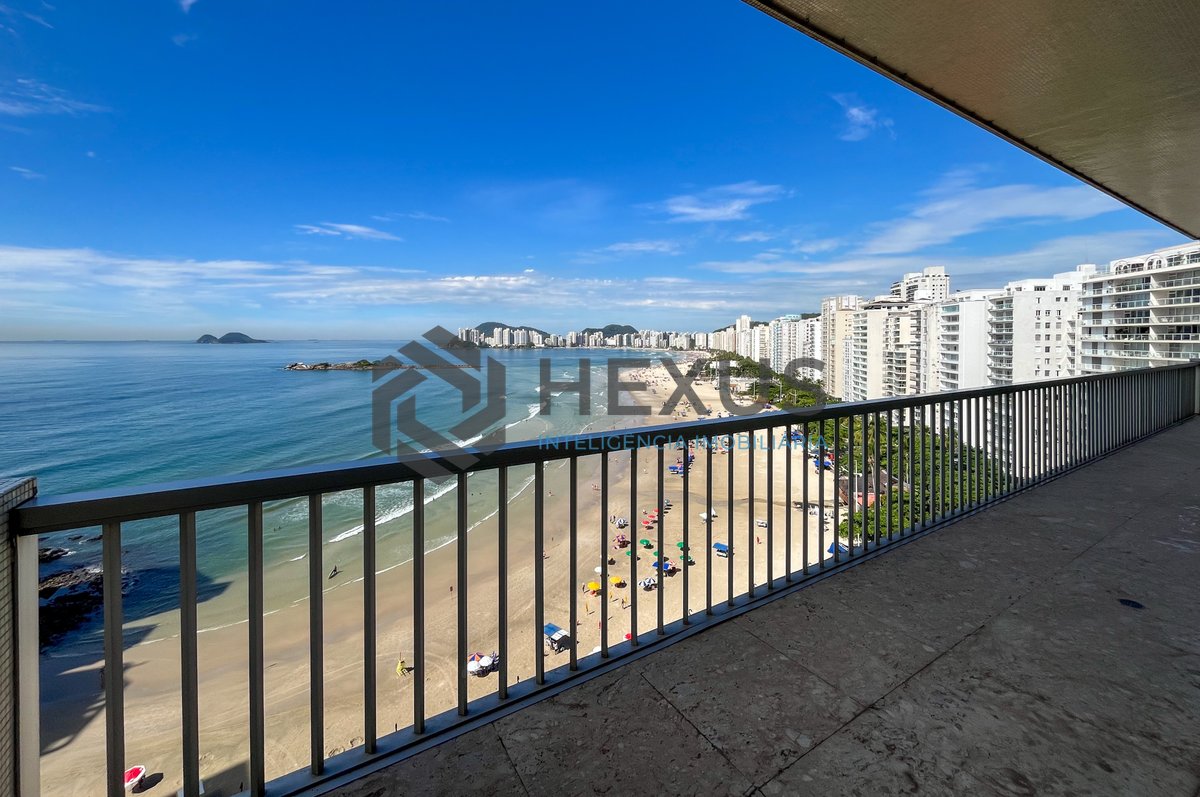 Foto 16 de Apartamento frente mar com varanda na Praia das Pitangueiras, Guaruja
