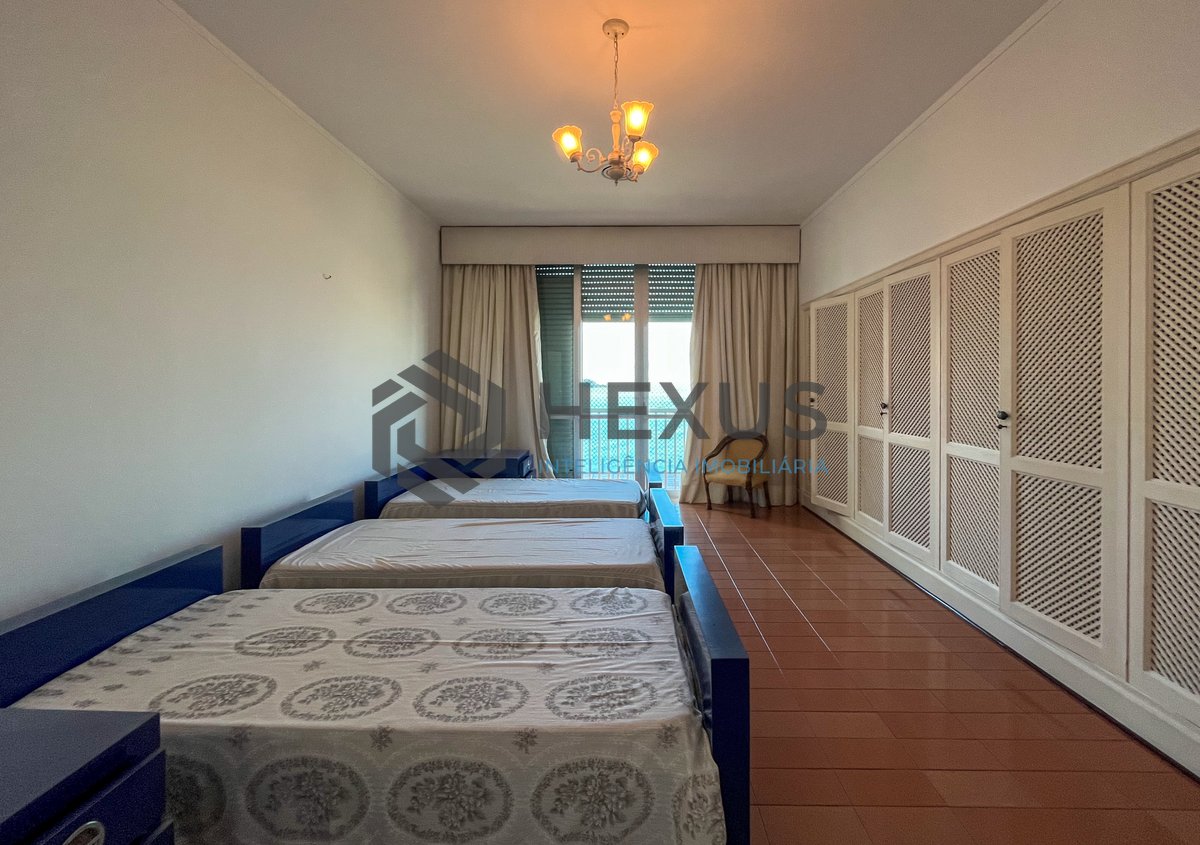 Foto 51 de Apartamento frente mar com varanda na Praia das Pitangueiras, Guaruja