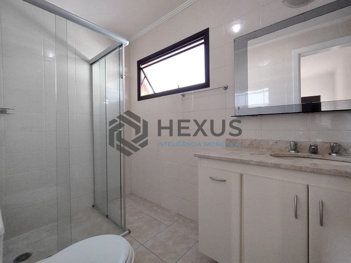 Foto 12 de Apartamento com varanda na Praia da Enseada, Guaruja
