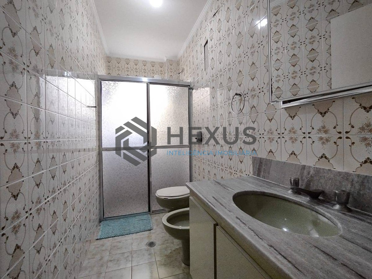 Foto 10 de Apartamento com varanda na Praia da Enseada, Guaruja