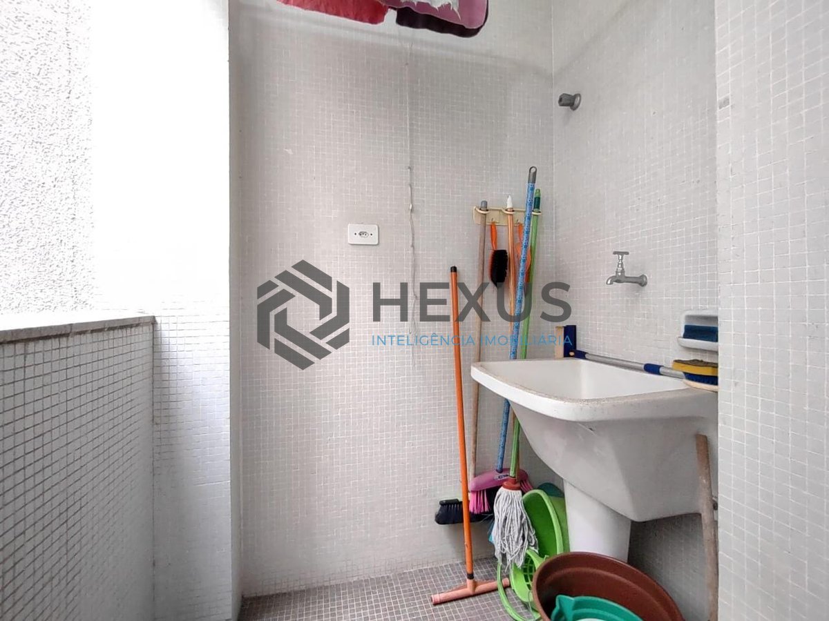 Foto 16 de Apartamento com varanda na Praia da Enseada, Guaruja