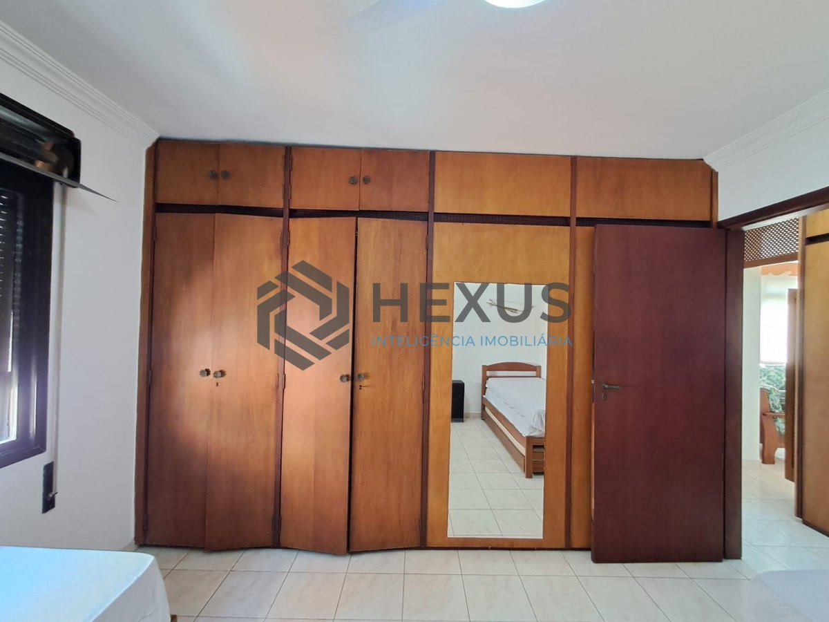 Foto 13 de Apartamento com lazer na Praia da Enseada, Guaruja
