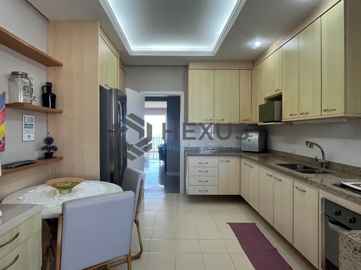 Foto 44 de Apartamento reformado frente mar com varanda na Praia das Pitangueiras, Guaruja