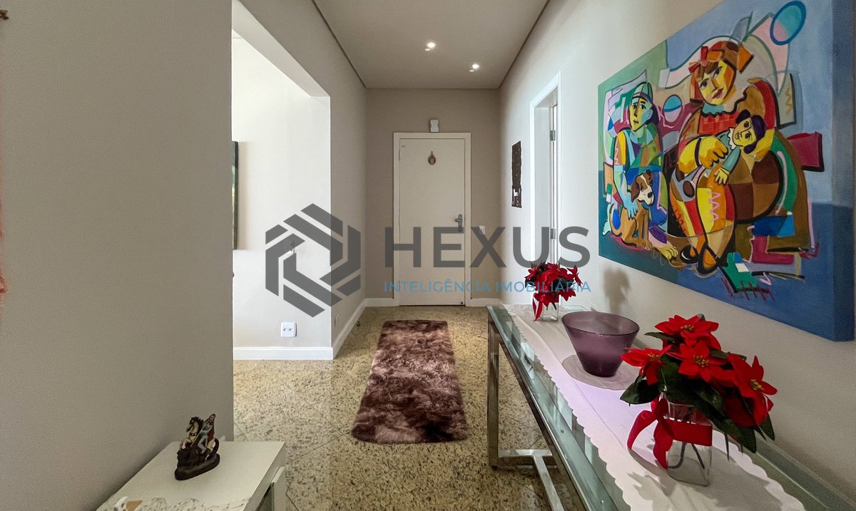 Foto 6 de Apartamento reformado frente mar com varanda na Praia das Pitangueiras, Guaruja