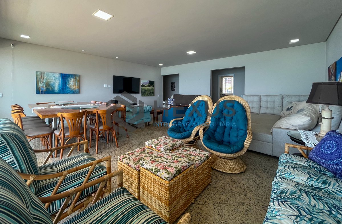 Foto 10 de Apartamento reformado frente mar com varanda na Praia das Pitangueiras, Guaruja