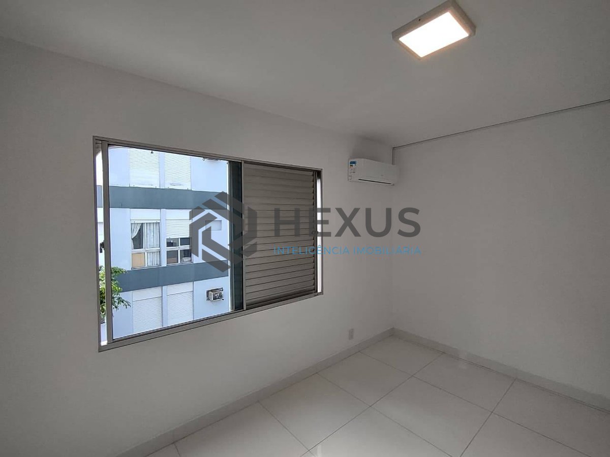 Foto 17 de Apartamento com varanda na Praia da Enseada, Guaruja