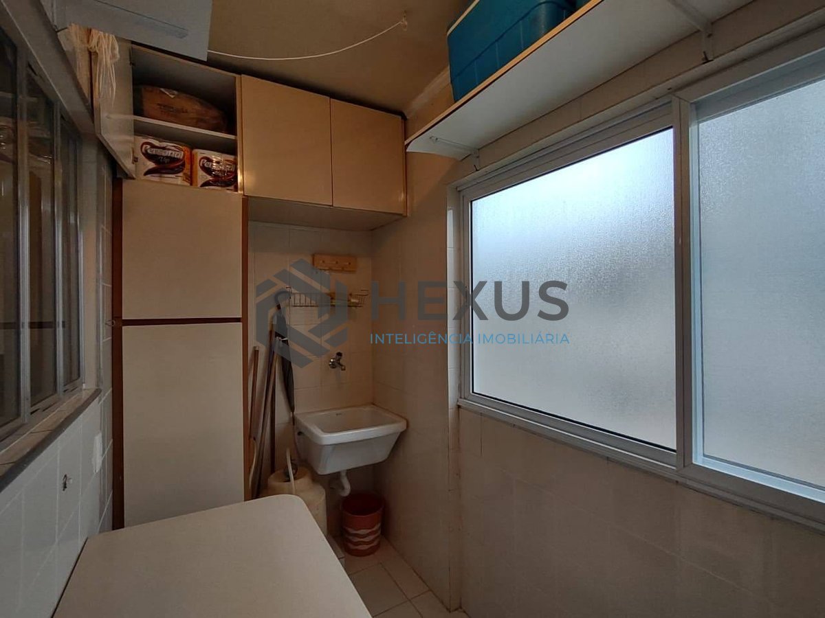 Foto 17 de Apartamento com varanda e lazer na Praia da Enseada, Guaruja