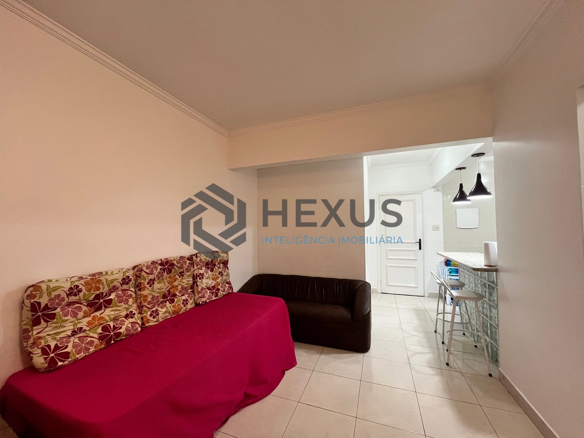 Foto 5 de Apartamento reformado com varanda na Praia da Enseada, Guaruja