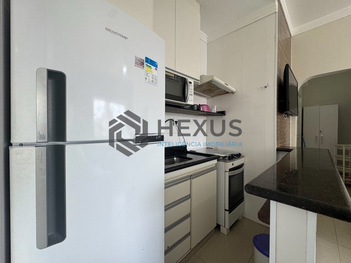 Foto 6 de Apartamento reformado na beira mar da Praia das Pitangueiras, Guaruja