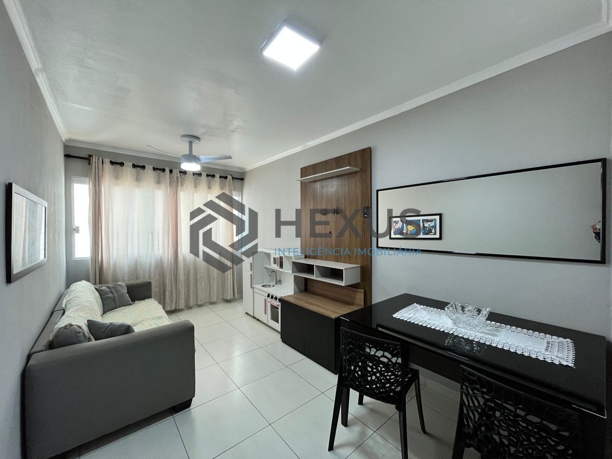 Foto 2 de Apartamento reformado e mobiliado na Praia das Asturias, Guaruja