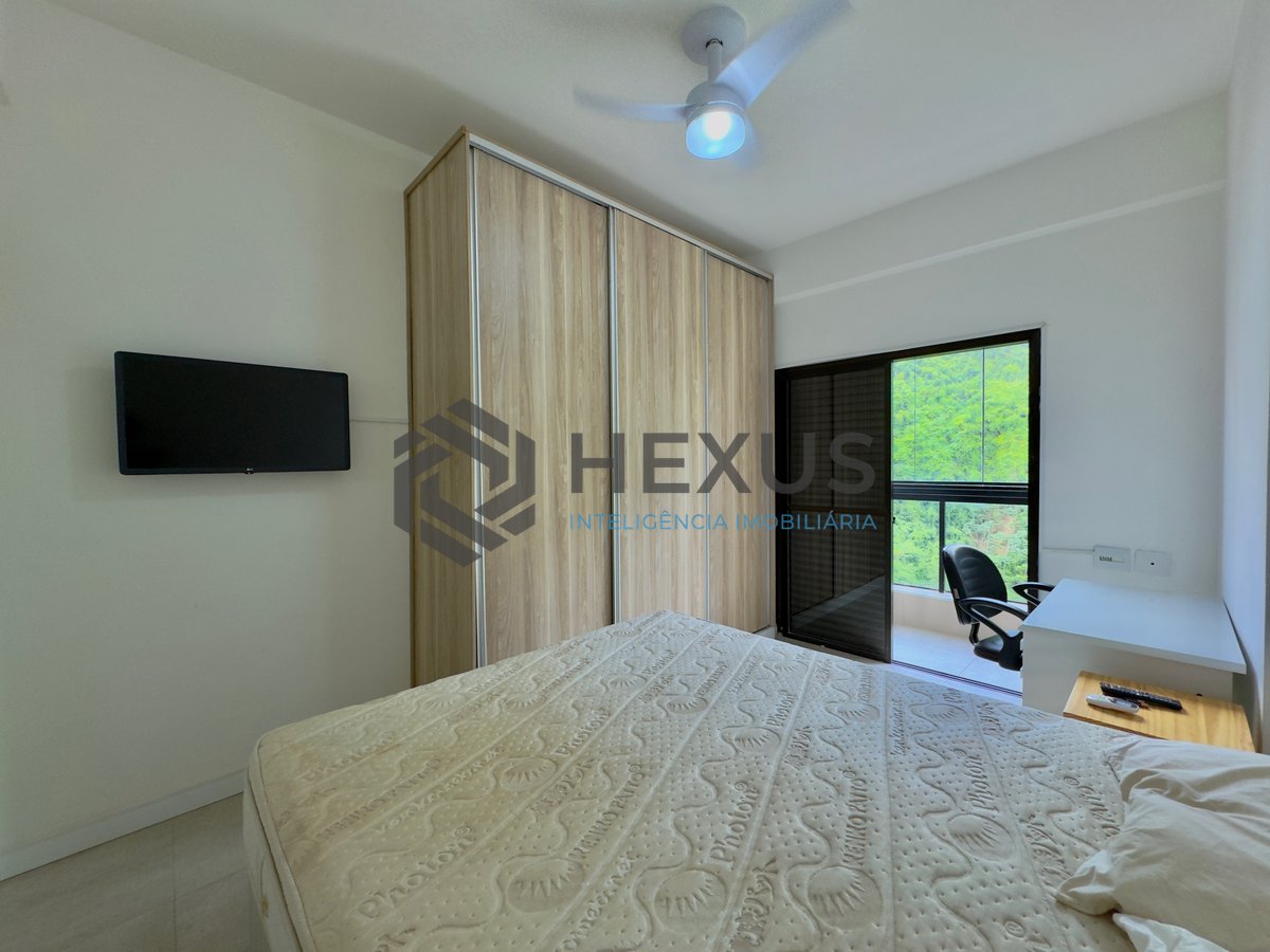Foto 14 de Apartamento com varanda e lazer na Praia das Pitangueiras, Guaruja